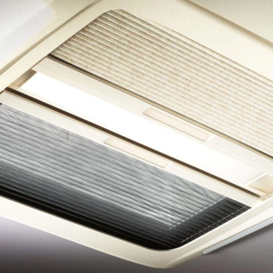 Klimatyzacja z oknem dachowym i dyfuzorem Freshlight 1600 - Dometic-1023639